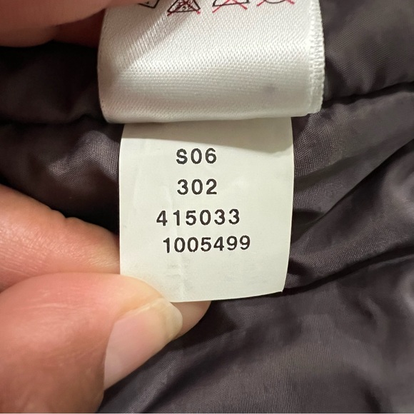 The North face Women’s Puffer Vest in‎ Ivory - Picture 11 of 11